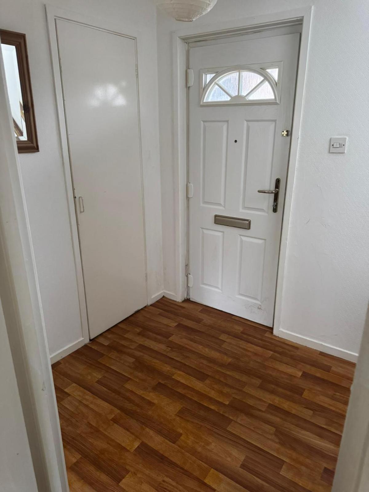 Large 2 Bedroom House Wombridge Exterior foto